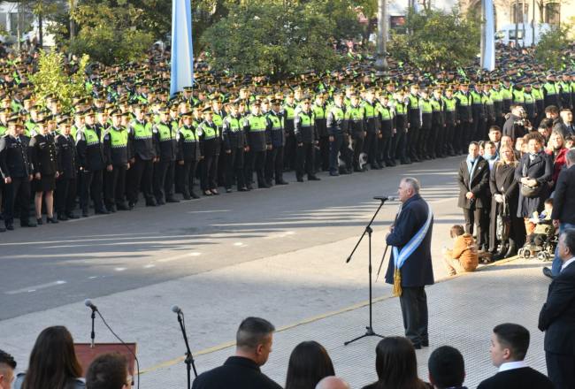 Realizaron un acto en el que ascendieron a 4.042 policías