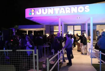 Inauguraron el primer bar inclusivo de Tucumán