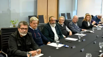 La CGT se reunió con el Gobierno y pidió que se retire la reforma laboral del DNU