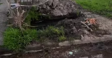 Seis meses de pérdida de agua: vecinos reclaman acción urgente a la SAT