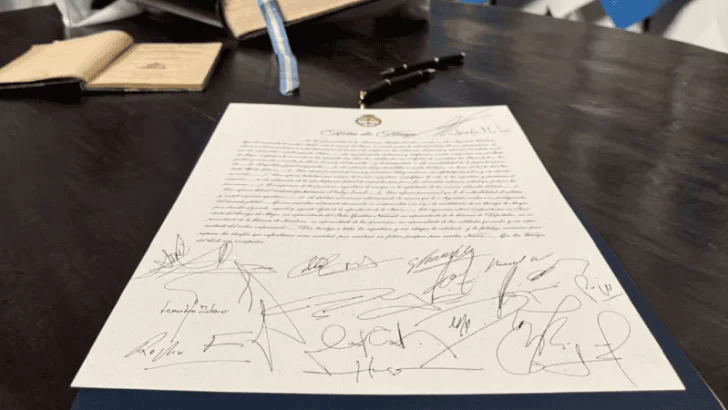 Pacto de Mayo: qué dice el acta que firmaron Javier Milei y los gobernadores en Tucumán