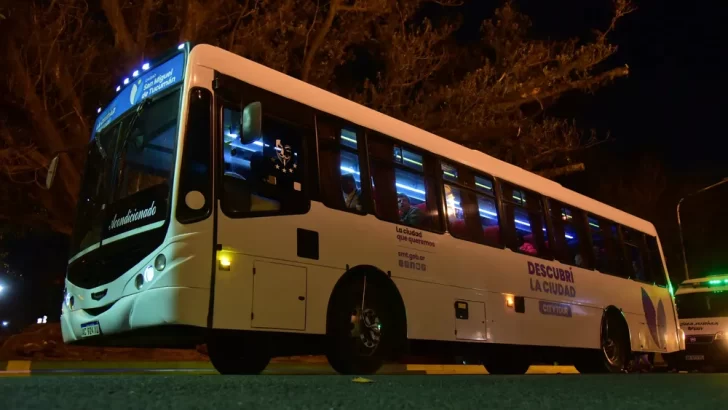Cuándo será y cómo anotarse para la segunda edición nocturna del Bus Turístico SMT