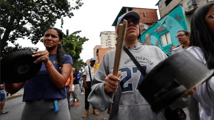 Al menos seis muertos y decenas de detenidos en Venezuela por protestas tras las elecciones