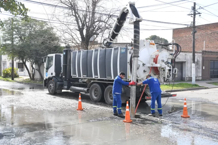 Investigan a fábrica de jabones por la presencia de líquidos industriales en cloacas