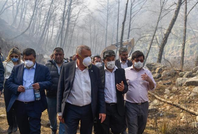 Jaldo recorrió las zonas afectadas por los incendios