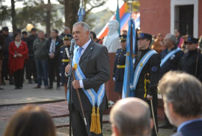 Osvaldo Jaldo encabezó el acto oficial por un nuevo aniversario del fallecimiento de San Martín