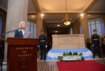 Homenaje a Juan Bautista Alberdi en la Casa de Gobierno a 214 años de su nacimiento