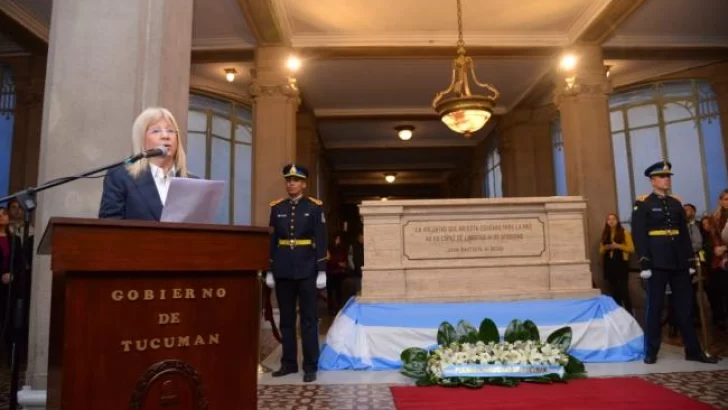 Homenaje a Juan Bautista Alberdi en la Casa de Gobierno a 214 años de su nacimiento