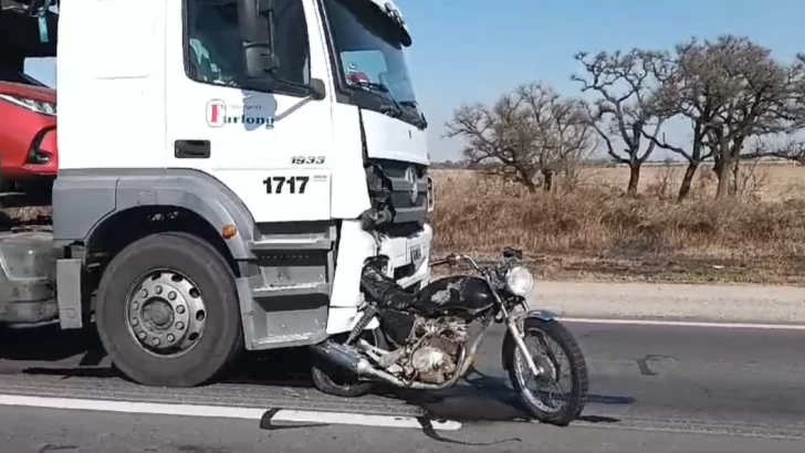 Fallecieron dos personas tras un siniestro vial en la Ruta Nacional 157