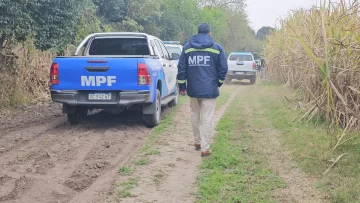 Encuentran un cuerpo calcinado adentro de un automóvil en El Chañar