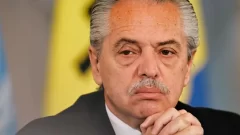 Alberto Fernández fue acusado de violar la orden de restricción de acercamiento contra Fabiola Yañez