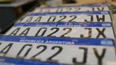 El Gobierno propone una patente de por vida y un único registro automotor