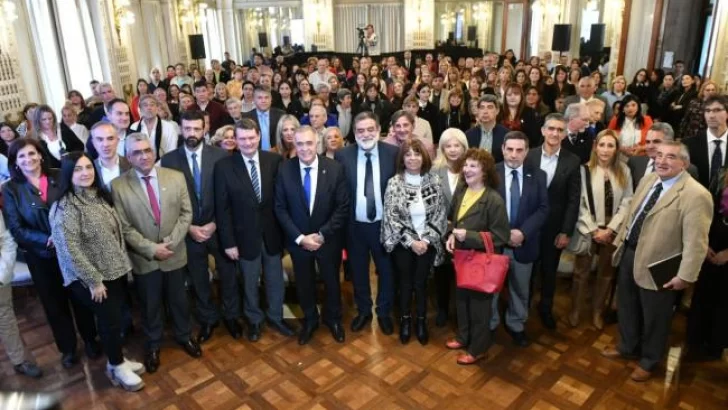 La Provincia abonará incentivo y conectividad a docentes de establecimientos privados