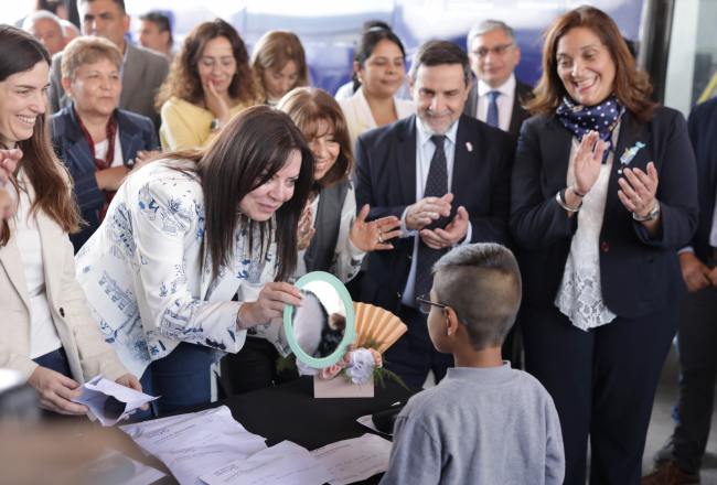 La ministra Sandra Pettovello recorrió una escuela en La Florida