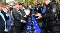 El Gobernador entregó insumos y armamento para la Policía y el servicio Penitenciario