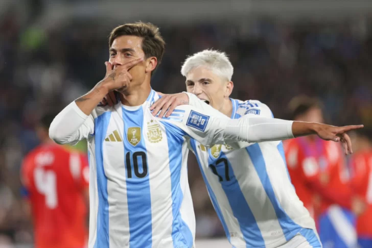 La Selección goleó 3-0 a Chile en El Monumental