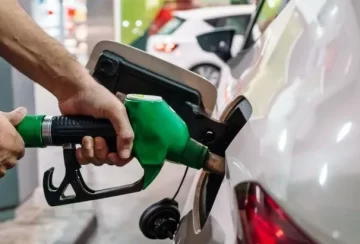 YPF analiza bajar el precio de los combustibles en octubre