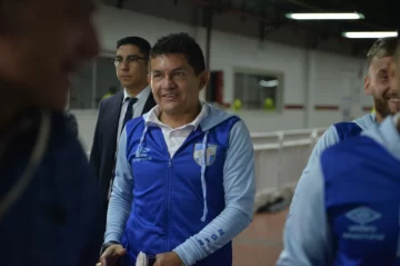 Los 11 de Atlético Tucumán con una sorpresa para enfrentar a River