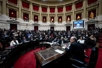 Guillermo Francos presentó su informe de gestión en Diputados