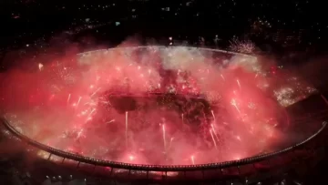 Clausuraron El Monumental por el uso de bengalas y fuegos artificiales ante Atlético Mineiro