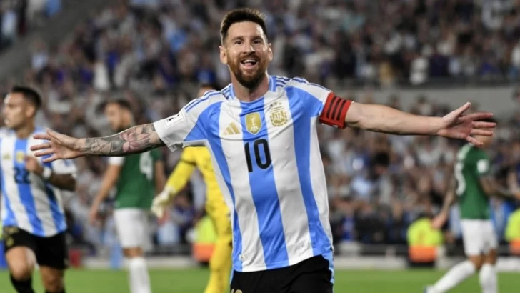 Con una noche estelar de Messi, que anotó un hat-trick, Argentina se floreó y arrasó a Bolivia en el Monumental