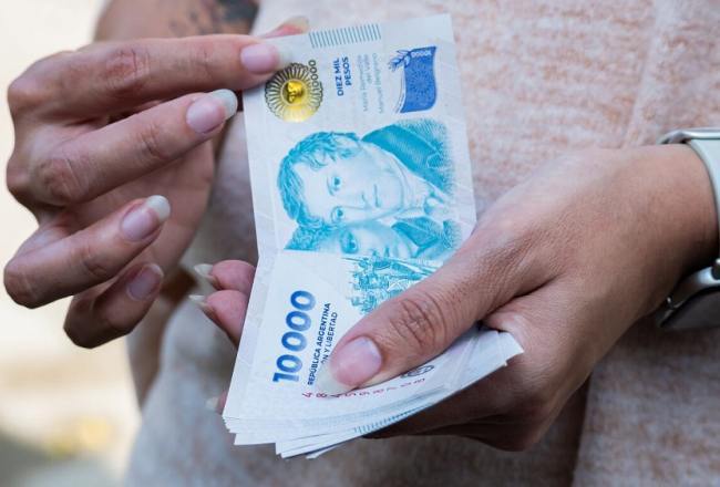 Comenzó el pago del 80% a empleados públicos