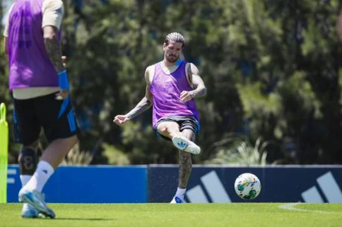 La Selección argentina tuvo su último entrenamiento antes de viajar a Paraguay: quiénes van a ser los titulares