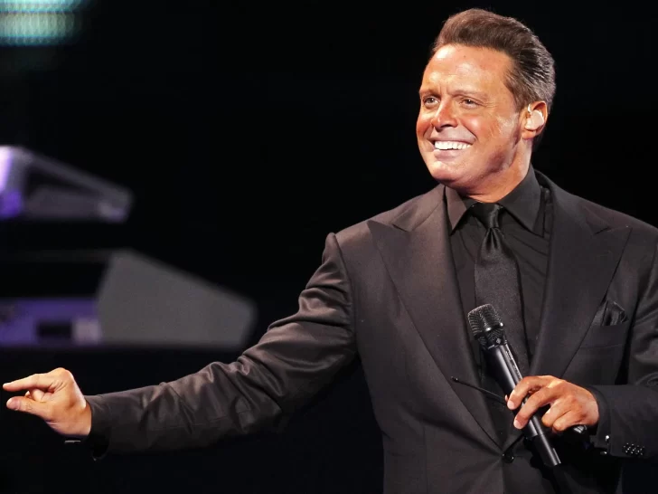 Luis Miguel llegó a la Argentina para cerrar su exitosa gira mundial