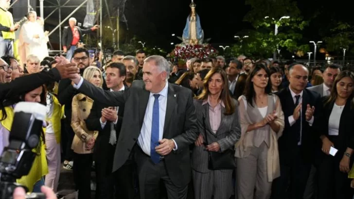 Jaldo acompañó a los tucumanos en el Día de la Inmaculada Concepción