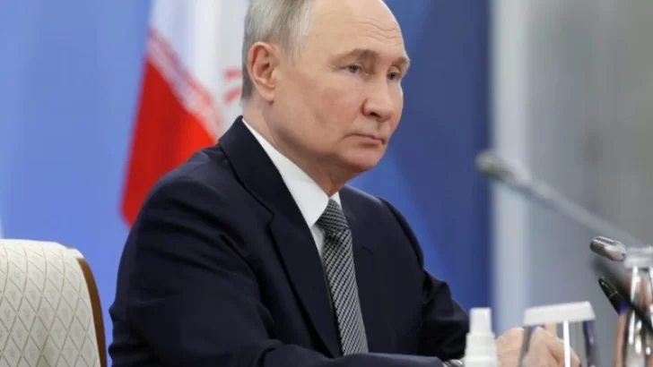 Vladimir Putin se disculpó por el “trágico incidente” del avión de Azerbaijan Airlines, que habría sido derribado por misiles rusos