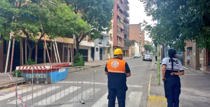 PELIGRO DE DERRUMBE EN BARRIO SUR