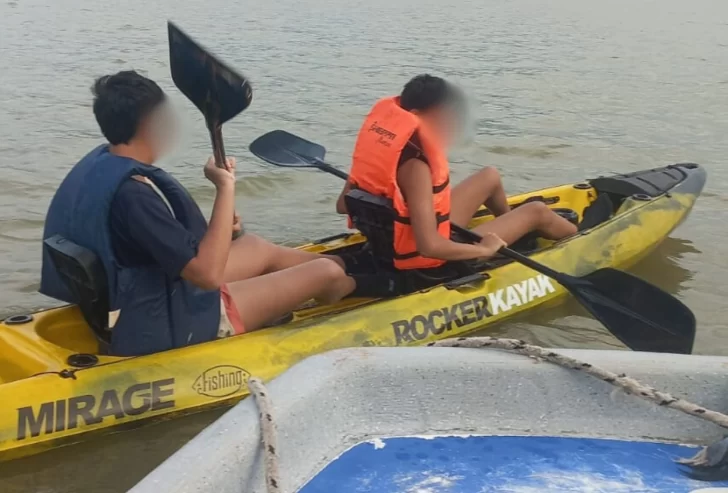 Rescataron a dos adolescentes que naufragaban en su kayak en El Cadillal