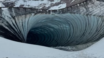 Se derrumbó una icónica cueva de hielo en Tierra del Fuego