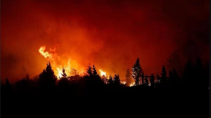 Desde Greenpace advivierten que recién en abril se podrán apagar “por completo” los incendios en el Parque Nahuel Huapi