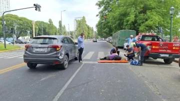 Un motociclista mató a un nene de siete años en Puerto Madero, lo dejó tirado en el asfalto y se fugó