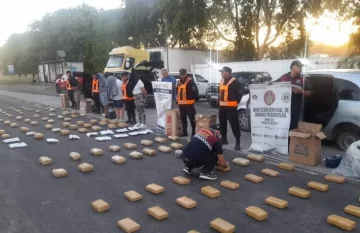 La Policía de Tucumán secuestró más de 120 kilos de marihuana en 7 de Abril