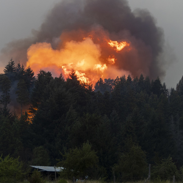 Cuatro de los seis focos de incendio ya están en fase de enfriamiento en El Bolsón