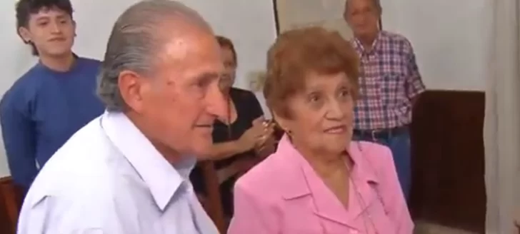 Rosa y José se casan después de estar juntos por más de 60 años