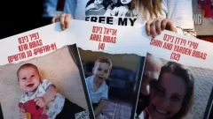 Israel confirmó que Hamas entregó los cuerpos de Ariel y Kfir Bibas, pero que el tercero no pertenece a Shiri Bibas