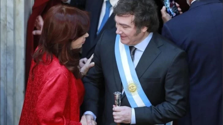 Cristina Kirchner apuntó contra Javier Milei por la promoción de una criptomoneda: “De autoproclamado «líder global» a crypto estafador”