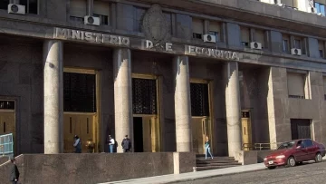 El Gobierno reestructuró el ministerio de Economía y cerró la secretaría de Vivienda de la Nación